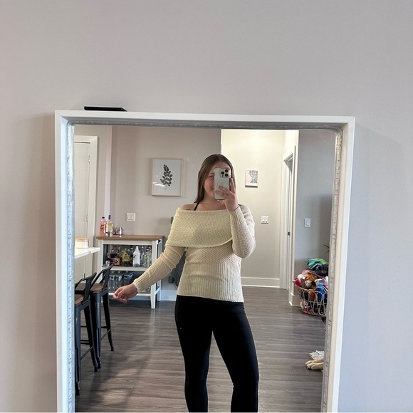 Vintage 90s Y2K Uniform John Paul Richard Cream Off the Shoulder Cream Sweater - Picture 9 of 10